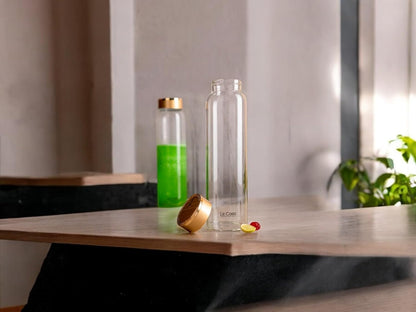 LeCasa - Borosilicate Glass Bottle With Golden Colour Screw Lid - 3036 | Capacity - 750ML | 100% Pure Borosolicate Glass With ISO Certification |